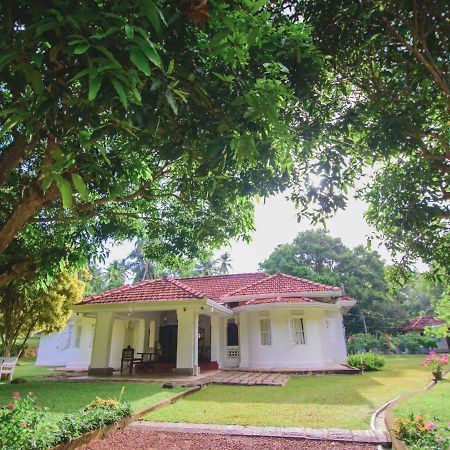 Thalpe Walawwa Heritage Villa Unawatuna Exterior foto