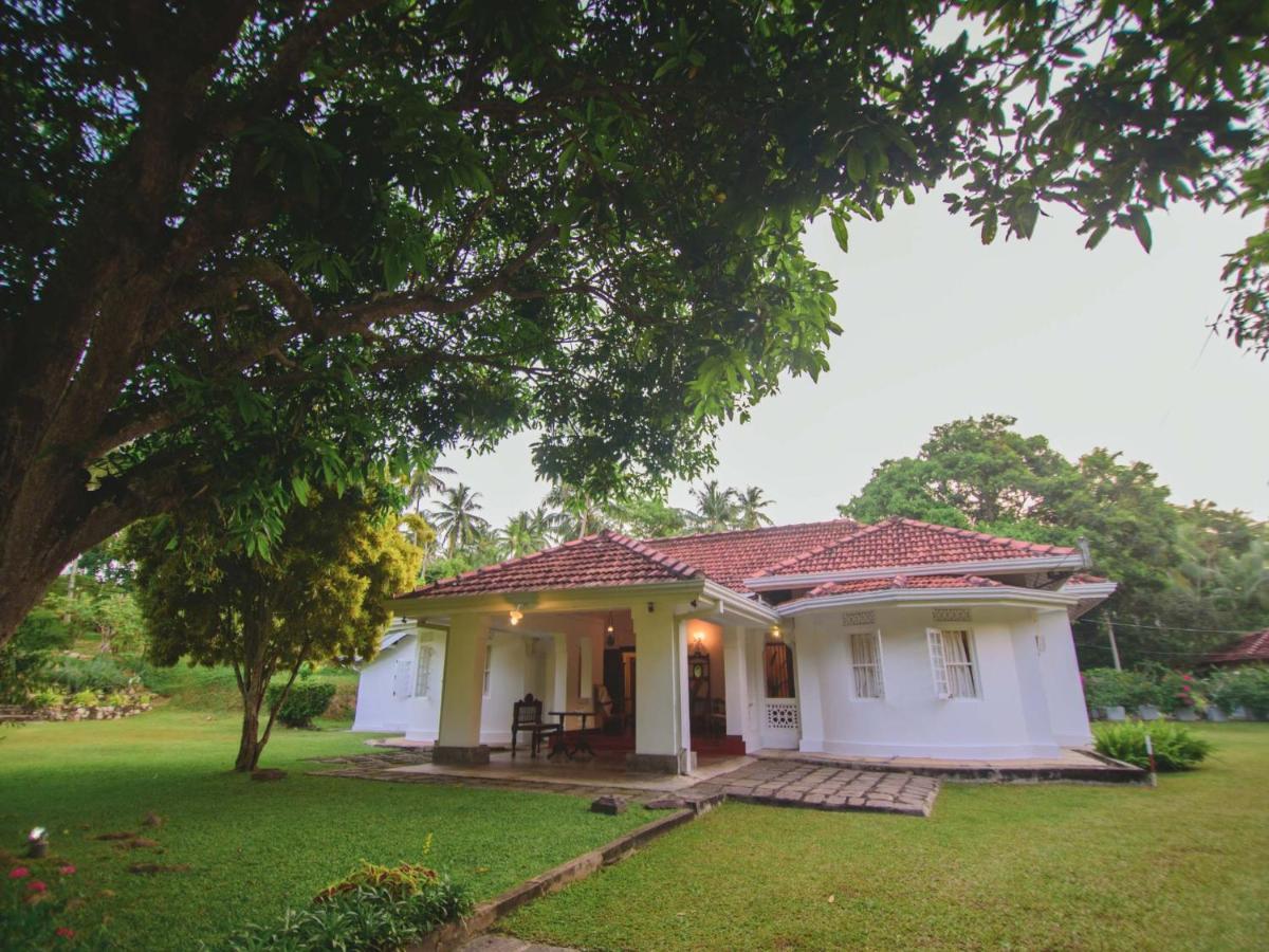 Thalpe Walawwa Heritage Villa Unawatuna Exterior foto