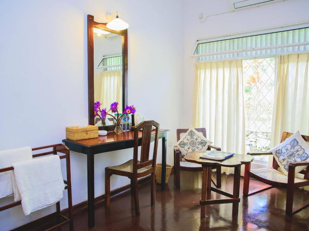 Thalpe Walawwa Heritage Villa Unawatuna Exterior foto