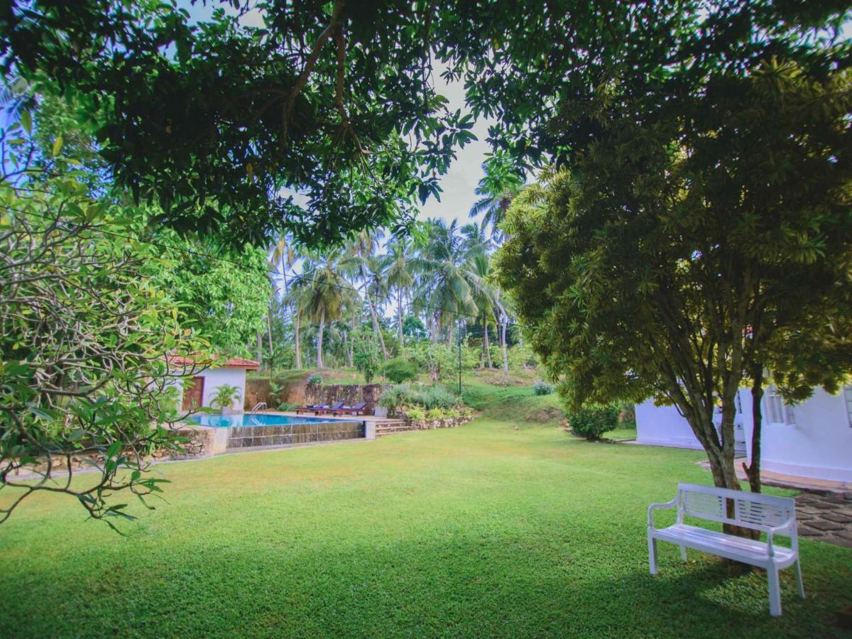Thalpe Walawwa Heritage Villa Unawatuna Exterior foto