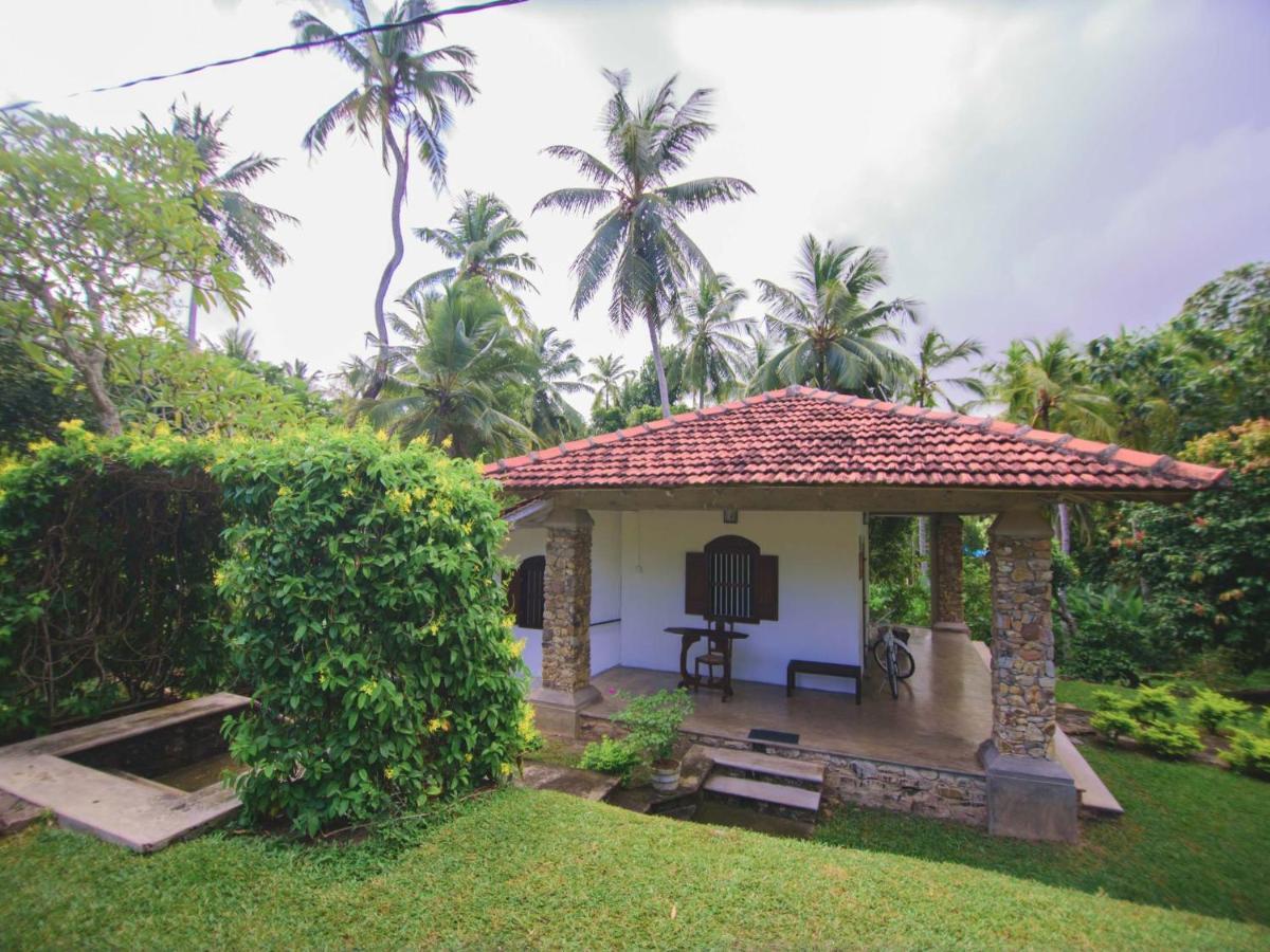 Thalpe Walawwa Heritage Villa Unawatuna Exterior foto